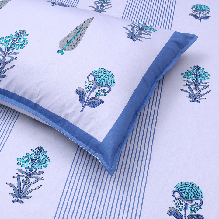 Palm Blossom Pure Cotton King Size Flat Bedsheet - 186 Tc Blue