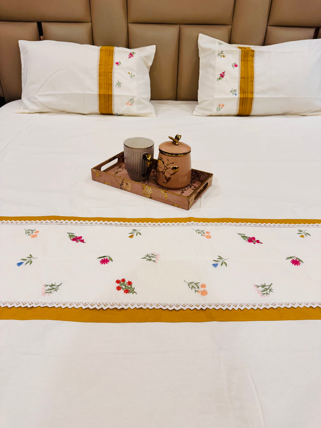 Noor lace 100% Pure Cotton King Size embroidered Bedsheet, 300 TC, White