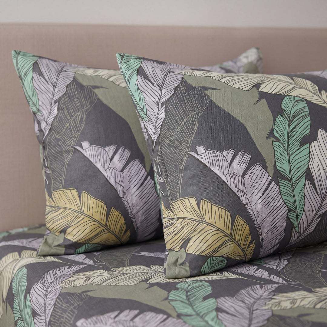 Premium 100% Cotton Leafy Bloom Reversible Quilted King Size Bedsheet- 90 x 100 Inches